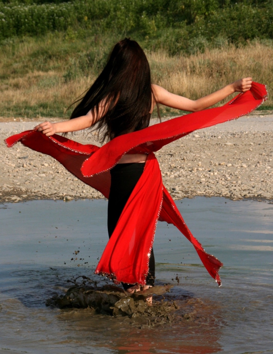 Verbinde dich mit Wasser, Maya Shakti Tanz von Irina Hempel